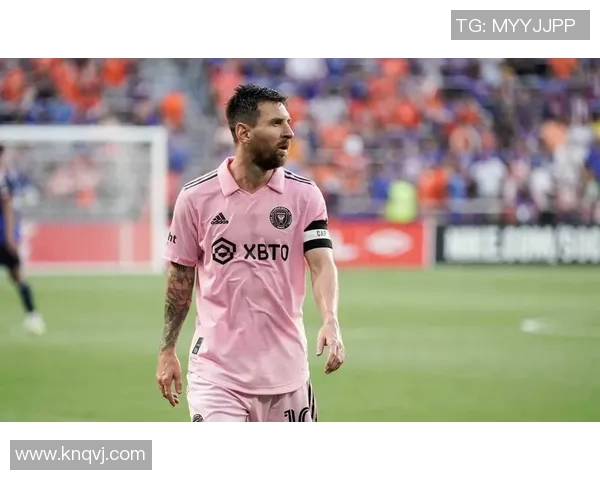 梅西戴墨镜参加训练，球迷遇到好机会