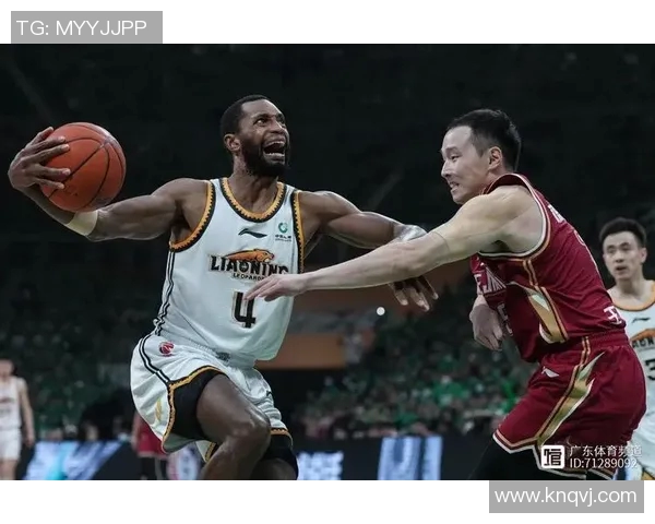 美国男篮惨遭奥小胖狂虐！中国队横扫对手夺得国际篮球锦标赛冠军